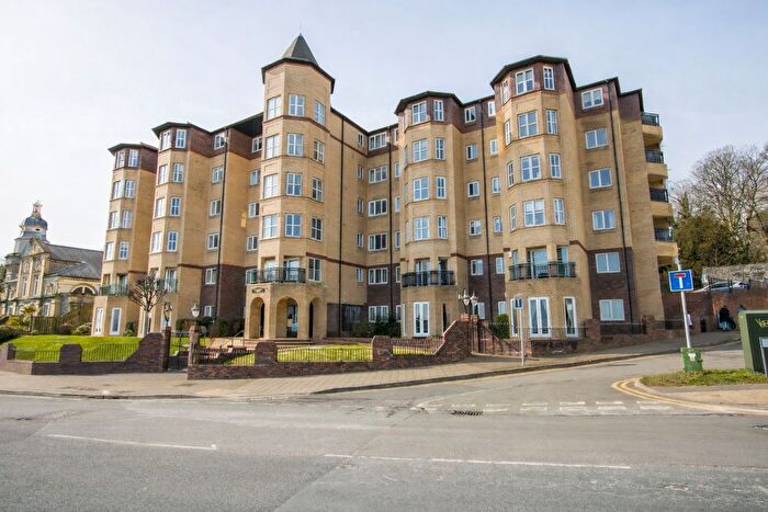 2 Bedroom Flat For Sale In Alexandra Court, The Esplanade, Penarth, CF64