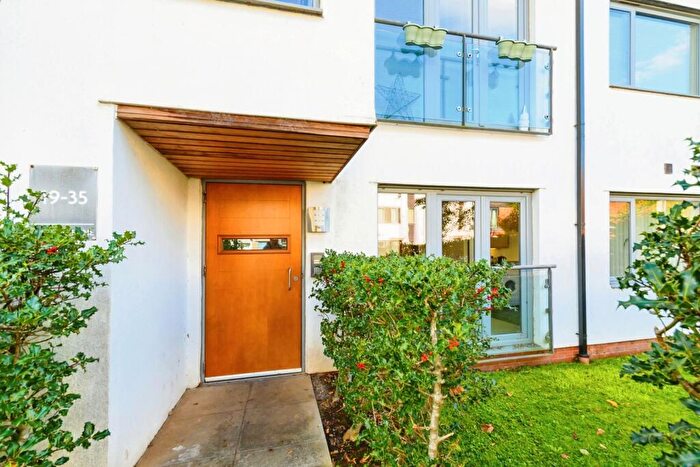 2 Bedroom Flat For Sale In Christie Lane, Salford, Greater Manchester, M7