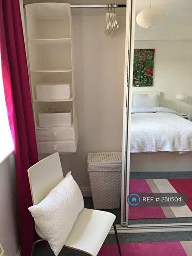 1 Bedroom Flat To Rent In Transom Close, London, SE16