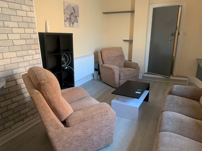 1 Bedroom Flat To Rent In Clare Street, Cardiff, CF11