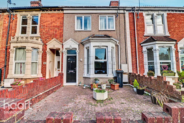 3 Bedroom Terraced House For Sale In Cheney Manor Road, Swindon, SN2