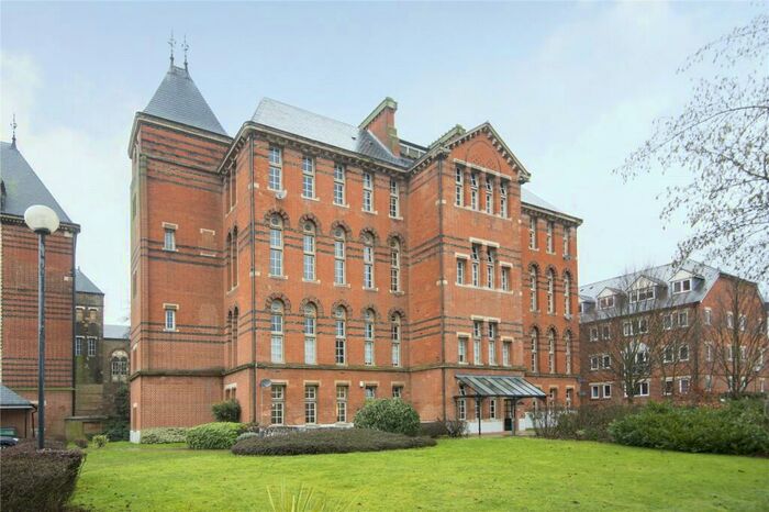 2 Bedroom Flat To Rent In Langham House, Makepeace Road, London, E11