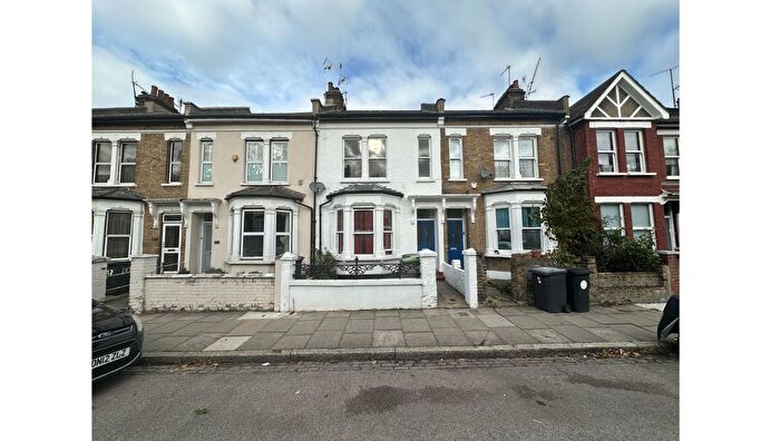 1 Bedroom Flat For Sale In Flat B, Vartry Road, Tottenham, London, N15