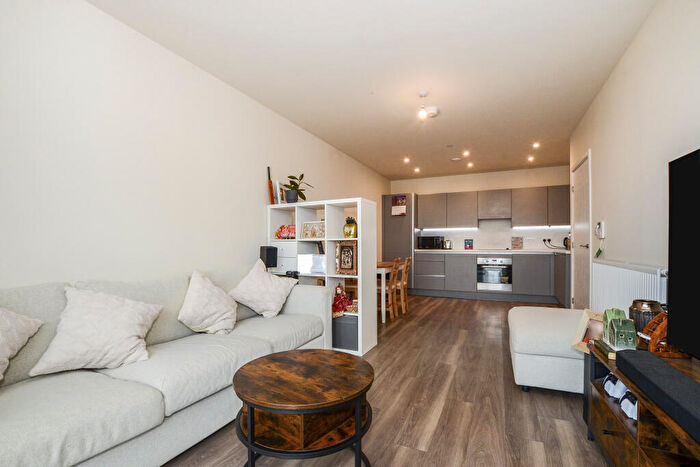 2 Bedroom Flat For Sale In North End Road, Wembley, HA9