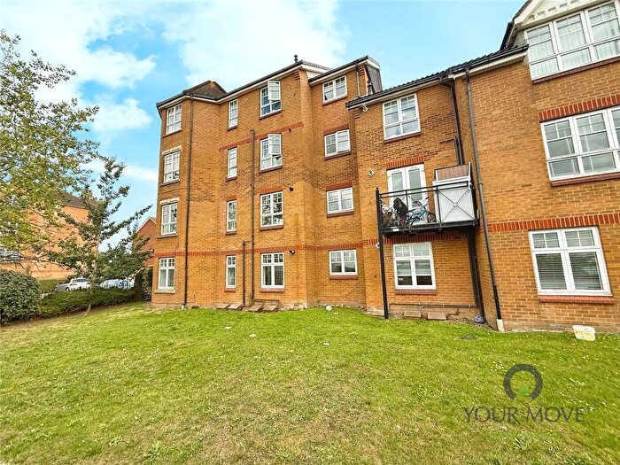2 Bedroom Flat For Sale In Greenhaven Drive, London, SE28