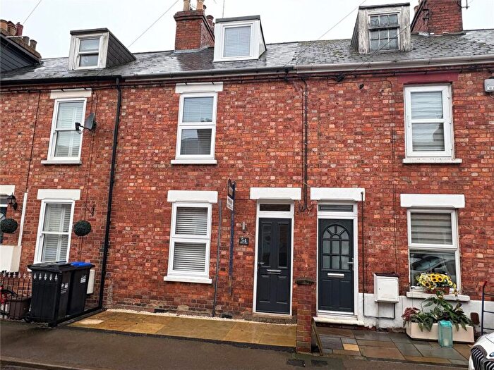 3 Bedroom Terraced House For Sale In Sidney Road, Woodford Halse, Northamptonshire, NN11