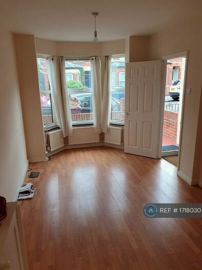 3 Bedroom Terraced House To Rent In Belmont Road, Reading, RG30