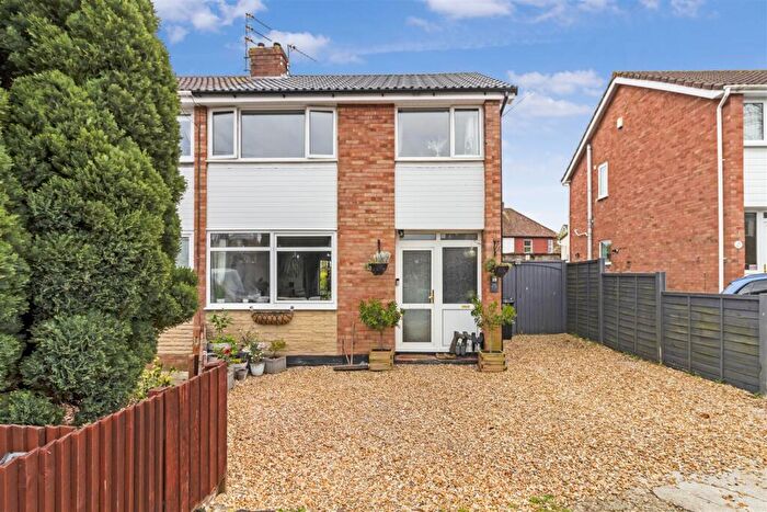 3 Bedroom Semi-Detached House For Sale In Courtlands, Keynsham, BS31