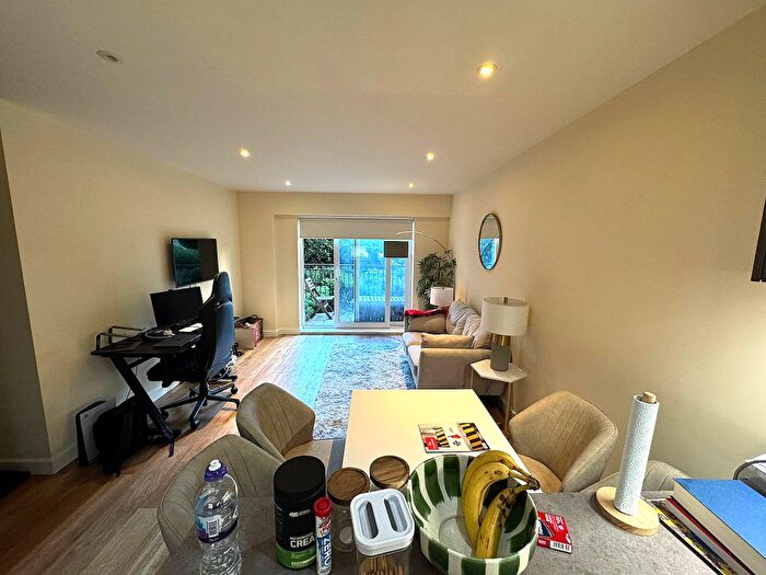 1 Bedroom Flat To Rent In Beaufort Park, Colindale, London, NW9