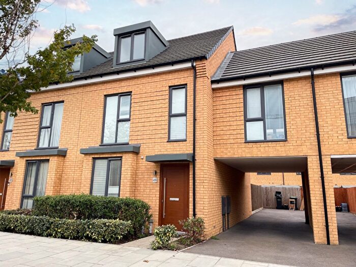 4 Bedroom Terraced House For Sale In Crete Hall Road, Northfleet, Gravesend, Kent, DA11