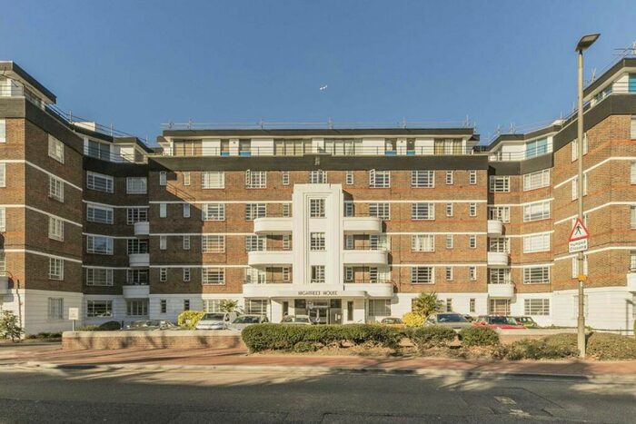 2 Bedroom Flat To Rent In Nightingale Lane, Balham, SW12