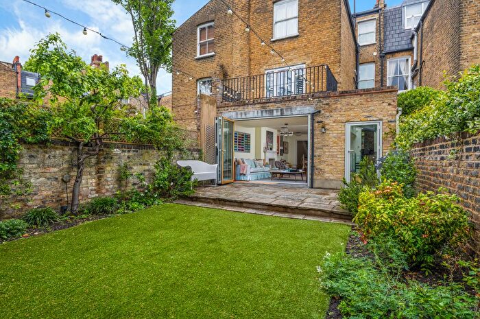 6 Bedroom Property For Sale In Bovingdon Road, Fulham, London, SW6