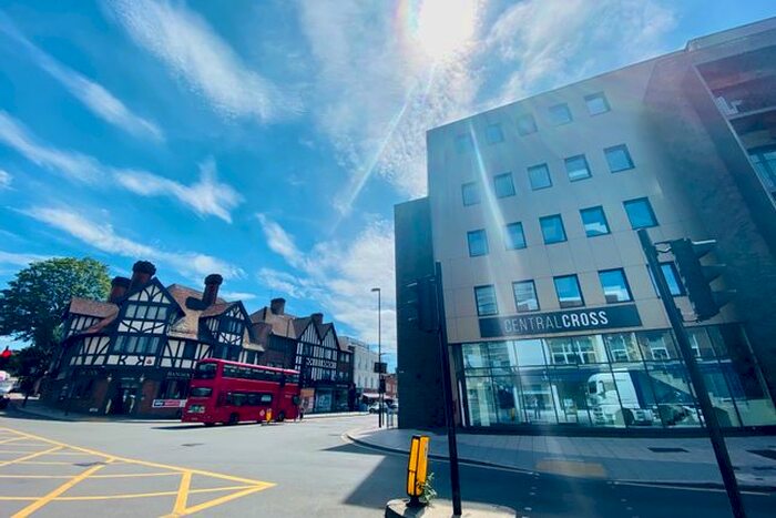 1 Bedroom Flat To Rent In South End, South Croydon, CR0