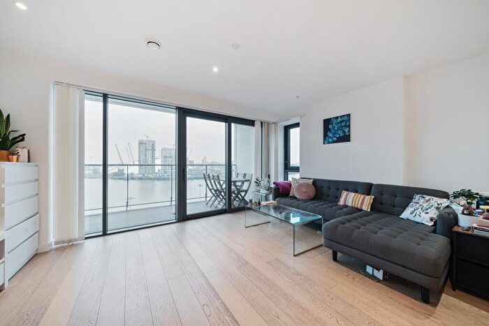 3 Bedroom Flat For Sale In Yabsley Street London, E14
