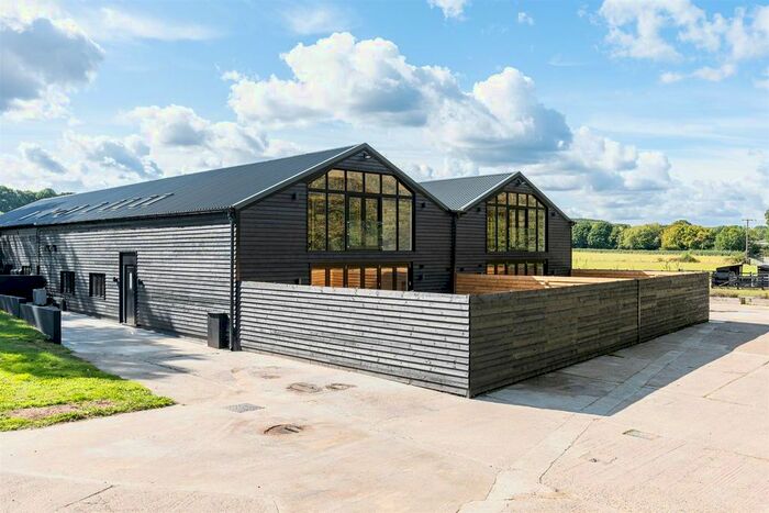 2 Bedroom Flat To Rent In Meadow, Holy Cross Hill, Broxbourne, EN10