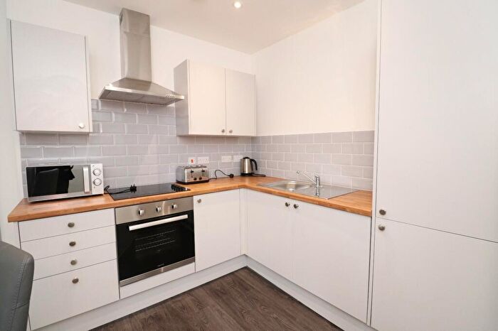 1 Bedroom Apartment For Sale In Balm Road, Leeds, LS10