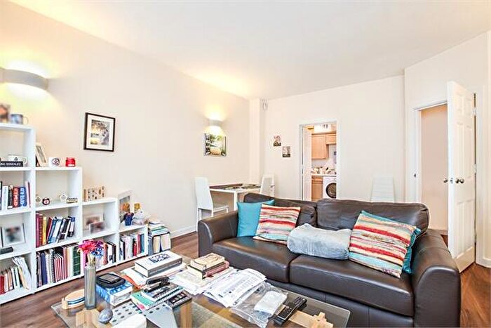 1 Bedroom Apartment To Rent In Helena Square, Rotherhithe, London, SE16