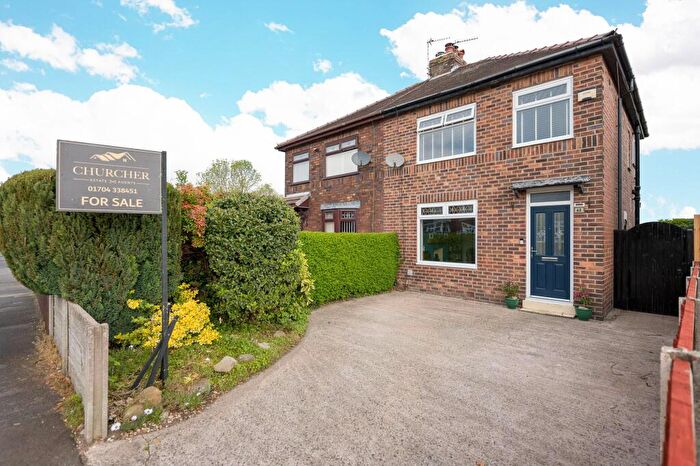 3 Bedroom Semi-Detached House For Sale In Trevor Road, Burscough, L40