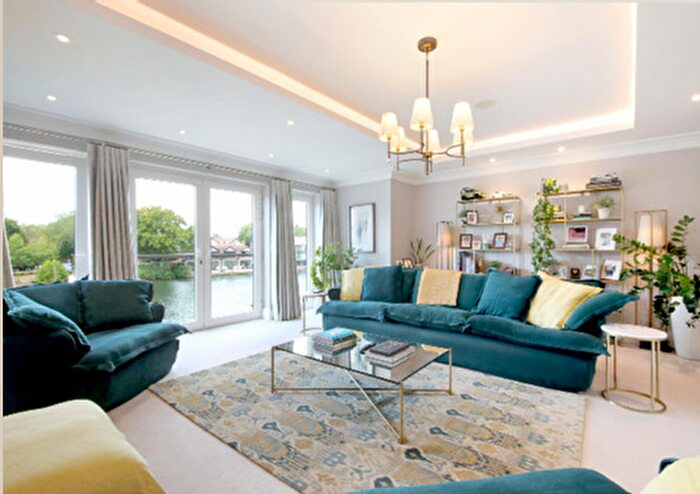 4 Bedroom Terraced House For Sale In Skindles Reach, Mill Lane, Taplow, Maidenhead, SL6