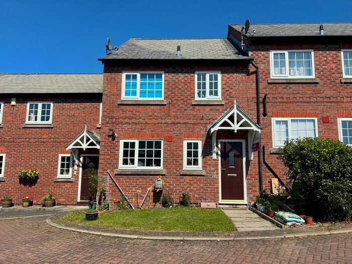 3 Bedroom Terraced House To Rent In High Street, Frodsham, WA6