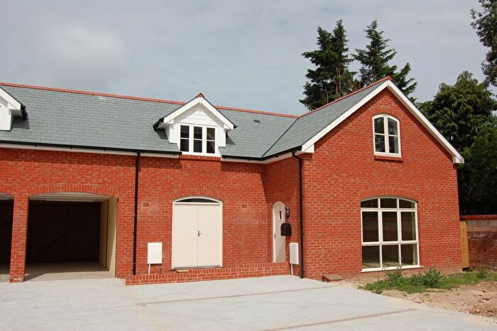 1 Bedroom End Of Terrace House To Rent In Alphington Road, Exeter, EX2