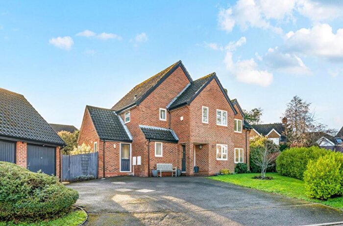 4 Bedroom Detached House For Sale In Cranbourne Drive, Otterbourne, Winchester, SO21