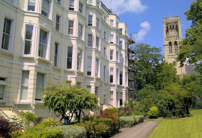 Studio To Rent In Colville Gardens, Ladbrooke Grove, W11