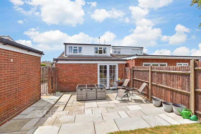 4 Bedroom Semi-Detached Bungalow For Sale In Greenfields Way, Horsham, West Sussex, RH12