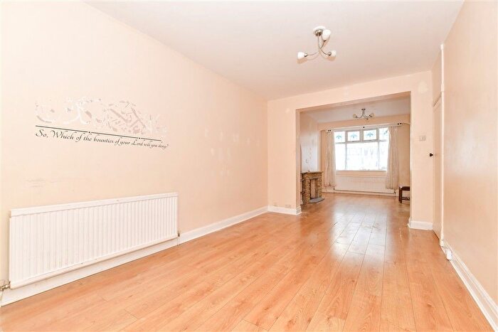 4 Bedroom End Terrace House For Sale In Abercorn Gardens, Chadwell Heath, Essex, RM6