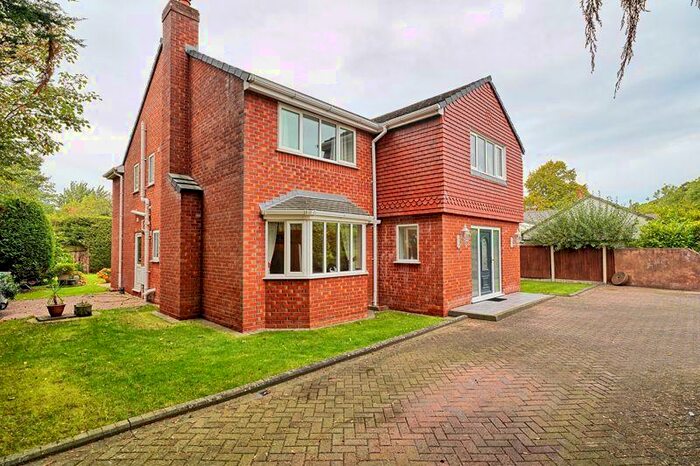 4 Bedroom Detached House For Sale In Thingwall Road East, Irby, Wirral, CH61