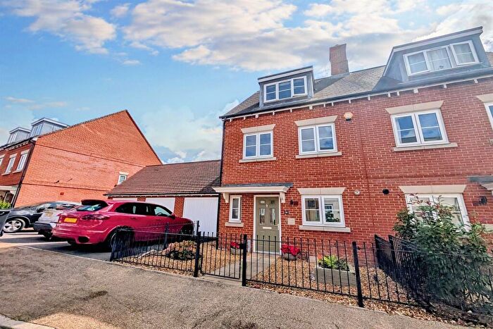 3 Bedroom Semi-Detached House For Sale In Blandford, DT11