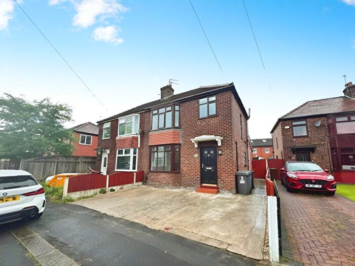 3 Bedroom Semi-Detached House To Rent In Rosehay Avenue, Denton, Manchester, Greater Manchester, M34