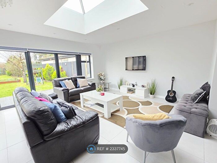 1 Bedroom Flat To Rent In Bath Road, Taplow, Maidenhead, SL6