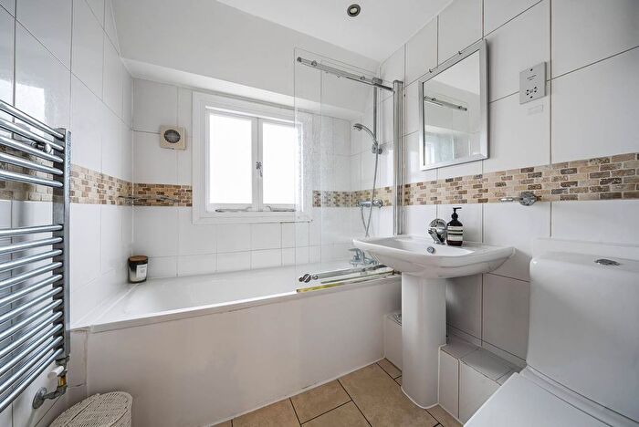 1 Bedroom Flat To Rent In St George's Drive, Pimlico, London, SW1V