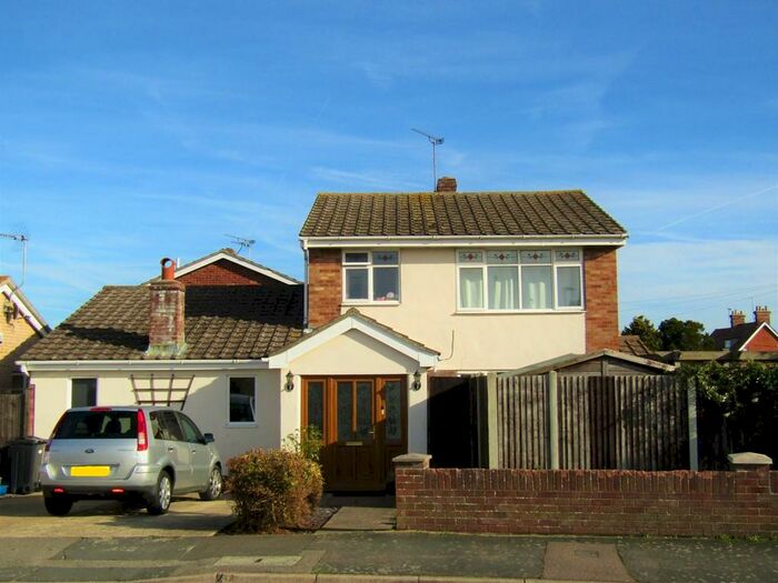 4 Bedroom Detached House To Rent In Gouldings Avenue, Walton On The Naze, CO14