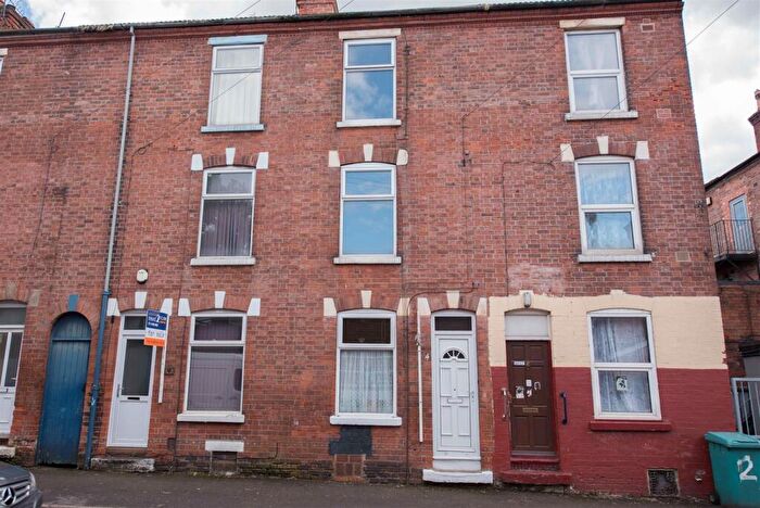 3 Bedroom Terraced House To Rent In Hawksley Road, Nottingham, NG7
