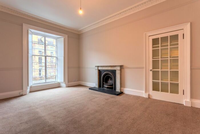 2 Bedroom Flat To Rent In Cumberland Street, New Town, Edinburgh, EH3