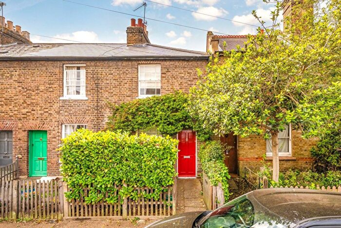 2 Bedroom Terraced House To Rent In Albion Road, Twickenham, TW2