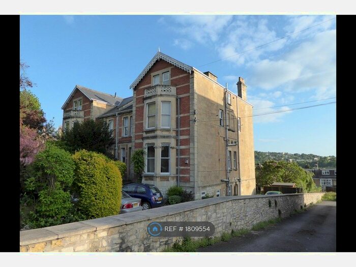 1 Bedroom Flat To Rent In Newbridge Hill, Bath, BA1