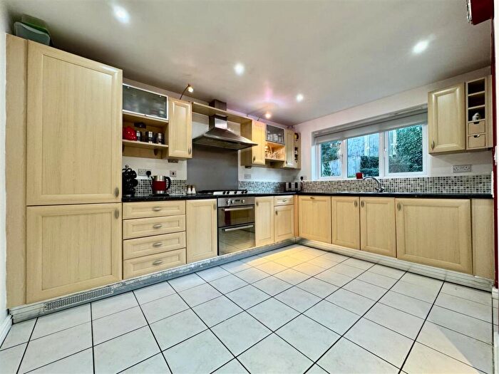 4 Bedroom Detached House For Sale In Tithefields, Fenay Bridge, Huddersfield, HD8