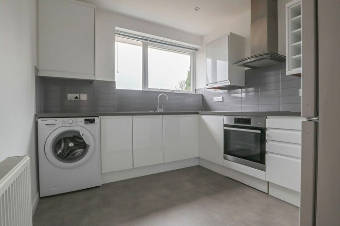 2 Bedroom Flat To Rent In Strangeways Road, Cambridge, CB1