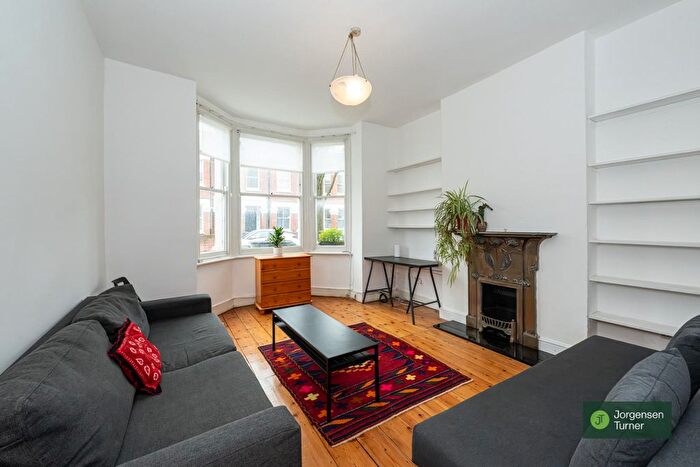 1 Bedroom Flat To Rent In Tunis Road, Shepherds Bush, W12