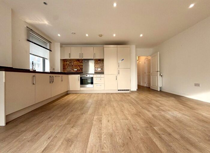 3 Bedroom Flat For Sale In Epstein Square, London, E14