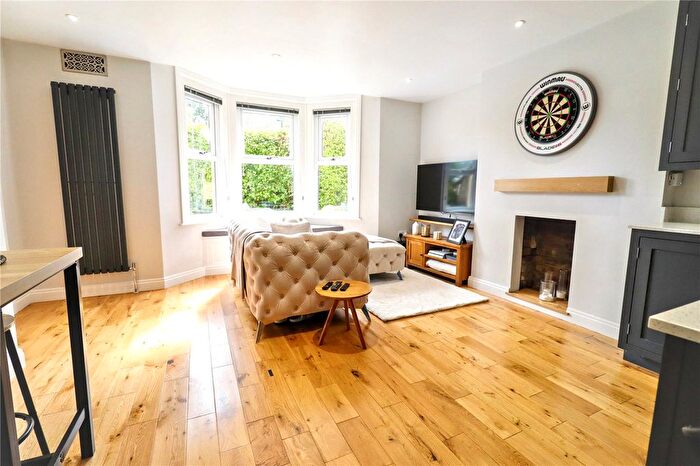 1 Bedroom Flat For Sale In Lower Oldfield Park, Oldfield Park, Bath, BA2