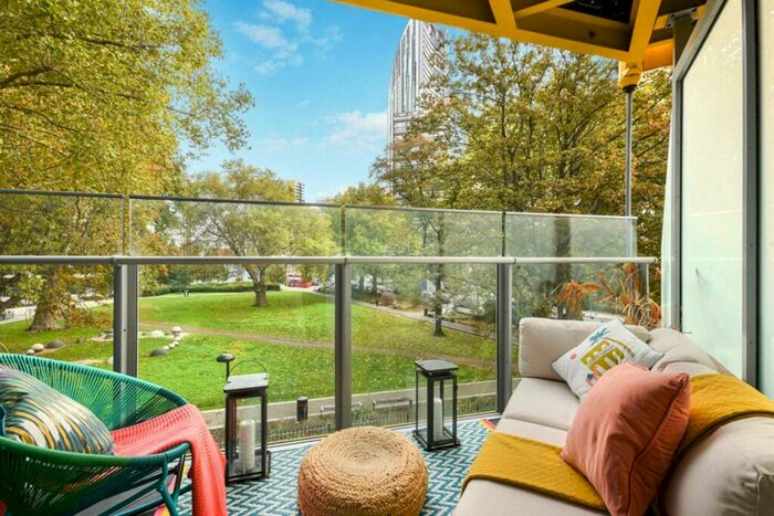 1 Bedroom Flat To Rent In Churchyard Row, Elephant And Castle, London, SE11