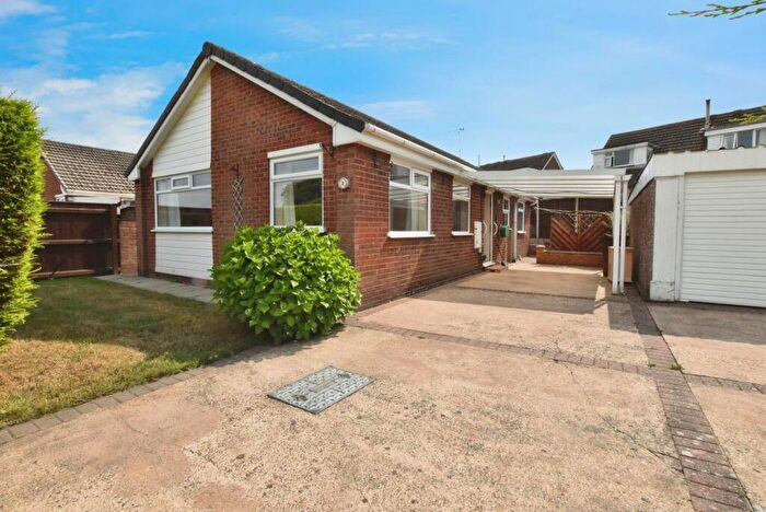 3 Bedroom Detached Bungalow For Sale In Pine Tree Close, Broughton, Brigg, DN20