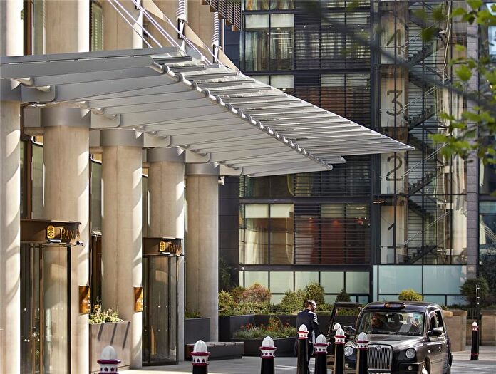 1 Bedroom Apartment For Sale In One Bishopsgate Plaza, Houndsditch, London, EC3A