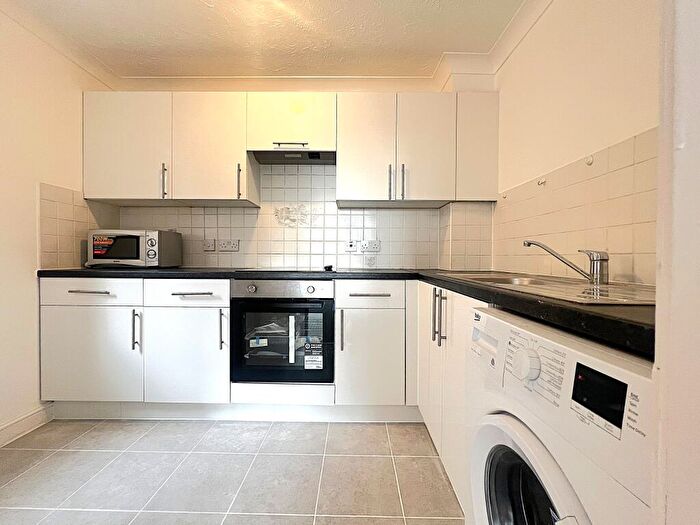 1 Bedroom Flat To Rent In Cameron Square, Mitcham, CR4