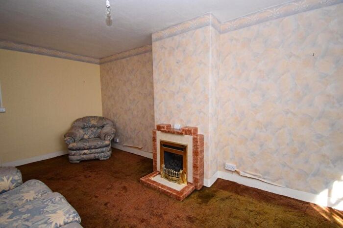 3 Bedroom Flat For Sale In Queens Road, Criccieth, LL52