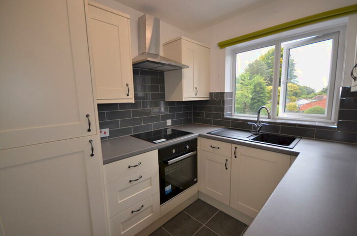 1 Bedroom Flat To Rent In Albert Street Fleet, GU51